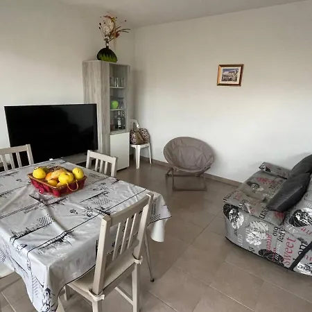 3 Pieces Avec Terrasse Et Jardin, Proche Et Commerces, 2 Parkings, - Fr-1-225-773 * Argeles-sur-Mer