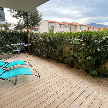 3 Pieces Avec Terrasse Et Jardin, Proche Et Commerces, 2 Parkings, - Fr-1-225-773 Apartment *