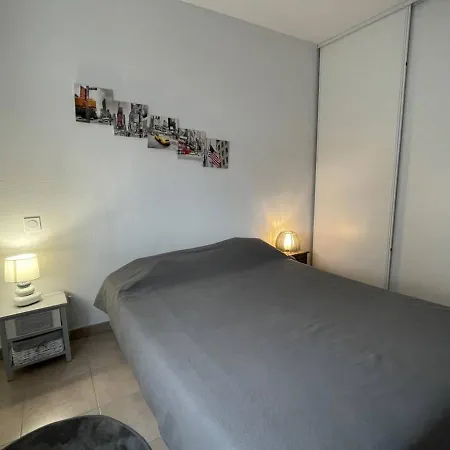 3 Pieces Avec Terrasse Et Jardin, Proche Et Commerces, 2 Parkings, - Fr-1-225-773 * Argeles-sur-Mer